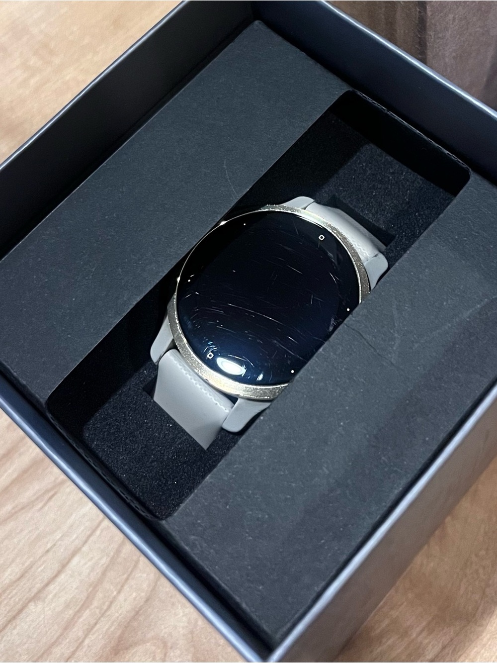Garmin Venu 2S GPS Smartwatch - Light Gold/Light Sand - Picture 10 of 11